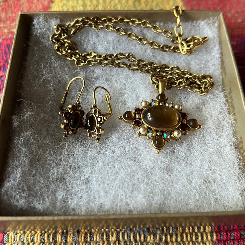 Necklace and Earrings Set